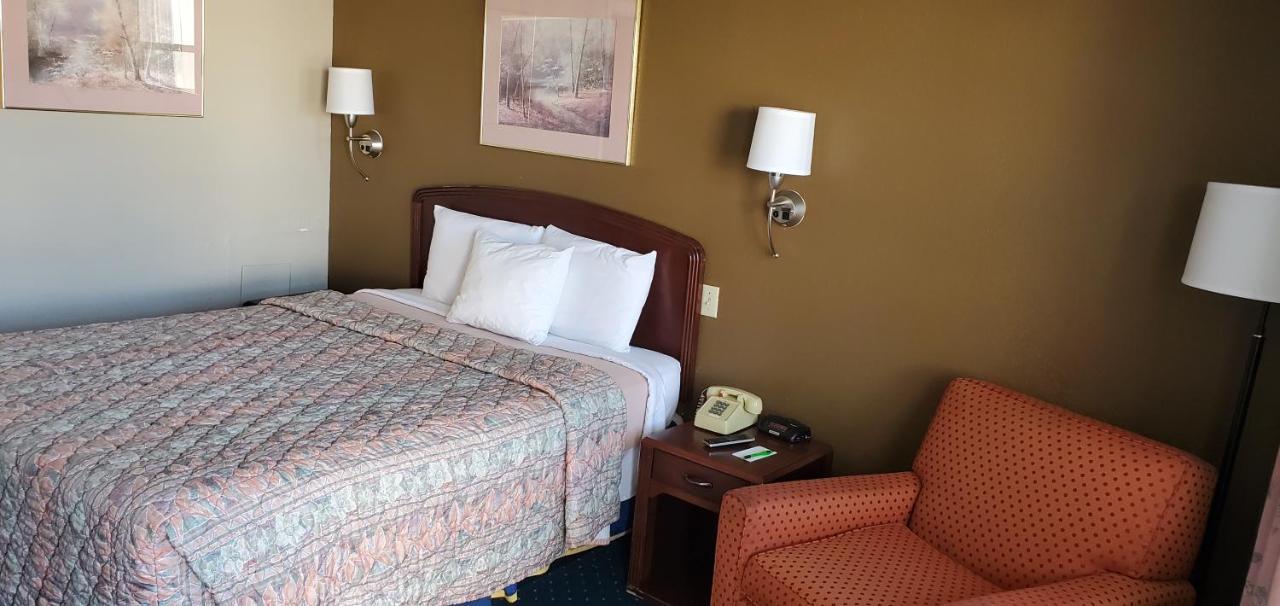 Brooks Motel Norton Экстерьер фото